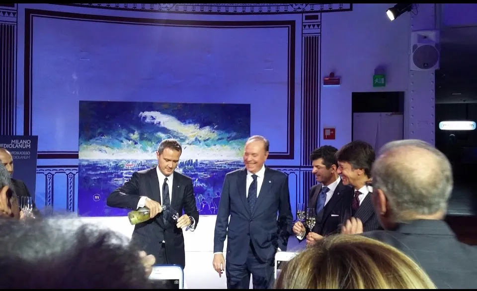 Francesco Santosuosso, Convention mediolanum con dipinto finale, 2015