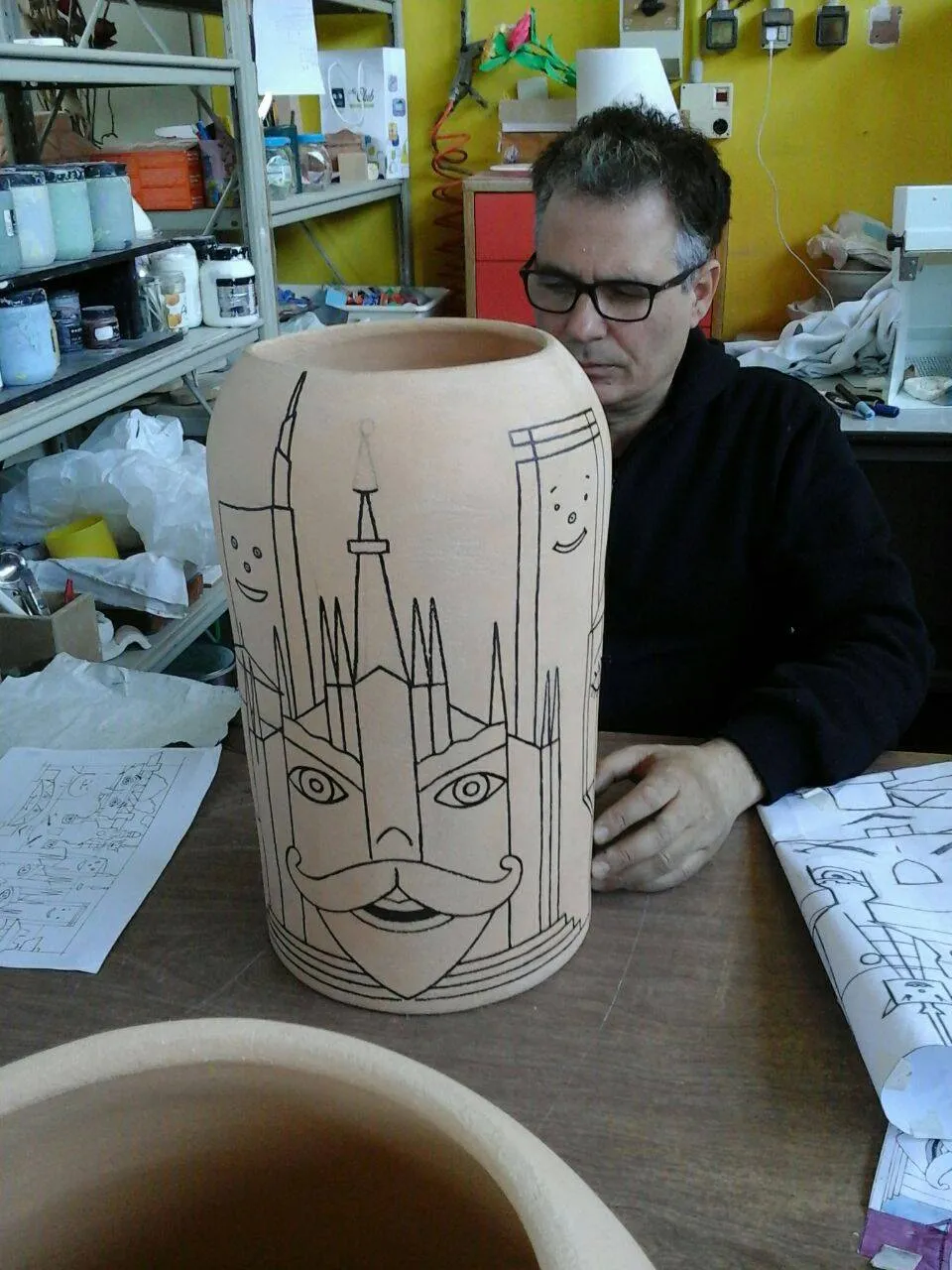 Francesco Santosuosso, Vaso visi lavorazione, 2017